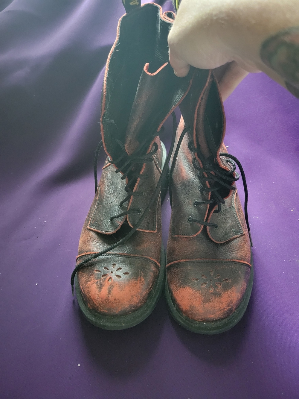 Dr Martens Airwave Rust-Patina Leather Lace-Up Boots - Distressed VINTAGE